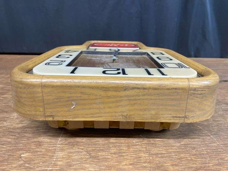 Dr. Pepper Lighted Clock