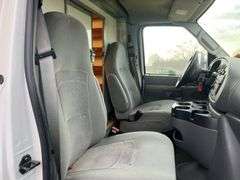 2006 Ford E450 Box Truck