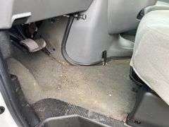 2006 Ford E450 Box Truck