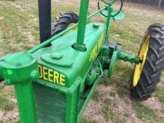 John Deere Unstyled Model B