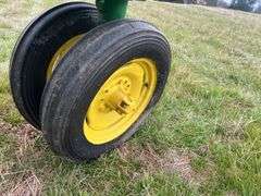 John Deere Unstyled Model B