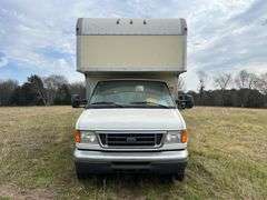 2006 Ford E450 Box Truck