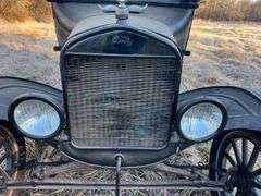 1924 Ford Model T Sedan