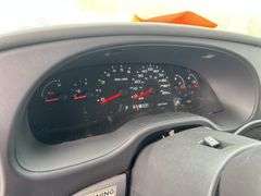 2006 Ford E450 Box Truck