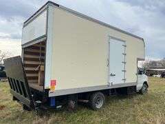 2006 Ford E450 Box Truck