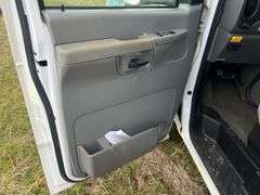2006 Ford E450 Box Truck