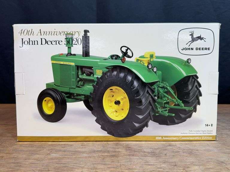 1/16 John Deere 5020 40th Anniversary NIB Ertl image