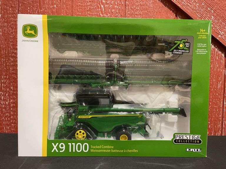 1/32 John Deere X9 1100 Combine Prestige NIB Ertl image