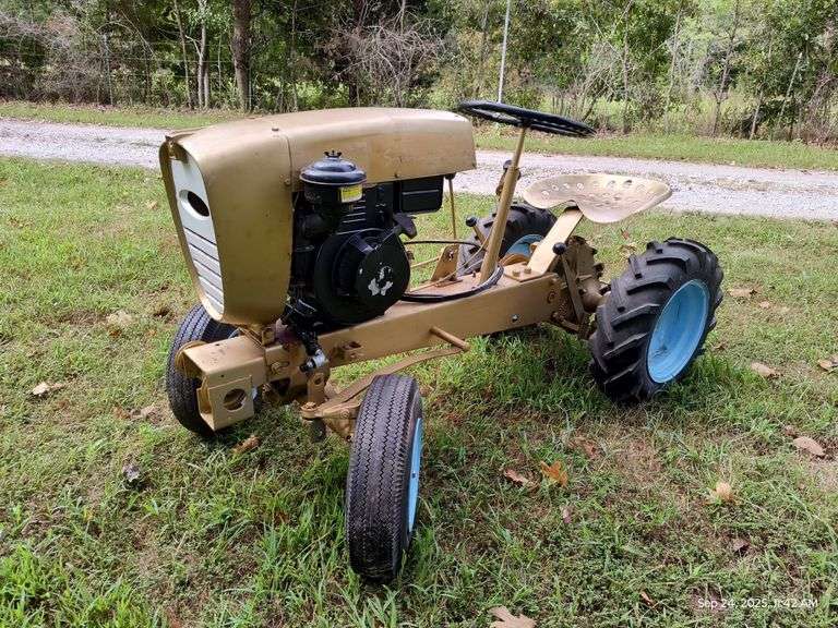 1959 David Bradley Garden Tractor image