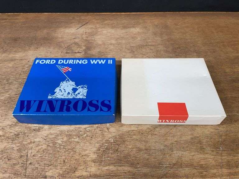 (2) 1/64 Semis NIB Winross image