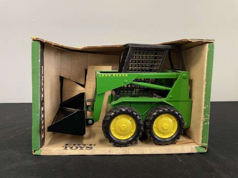 1/16 scale John Deere Skid Steer NIB Ertl image