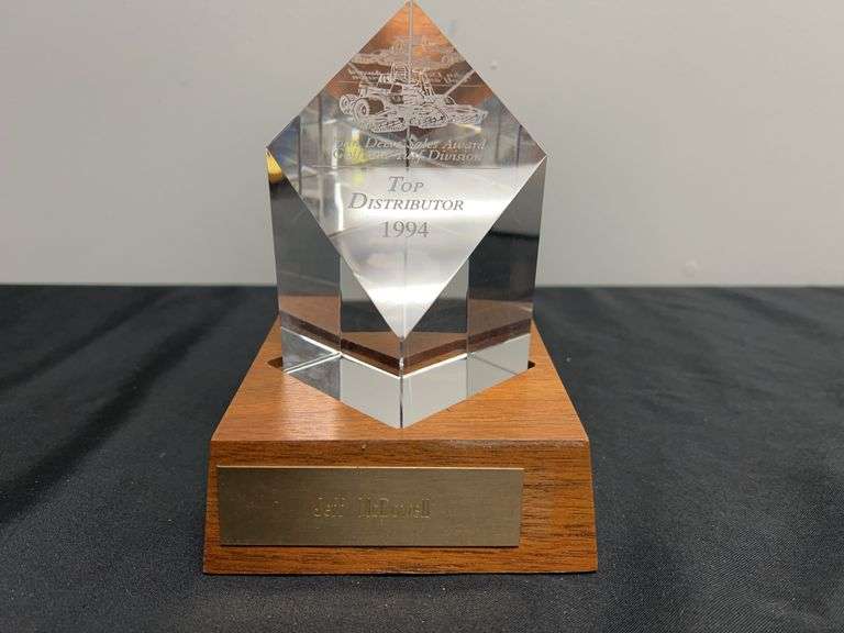 John Deere 1994 Golf & Turf Division Top Distributor Award image