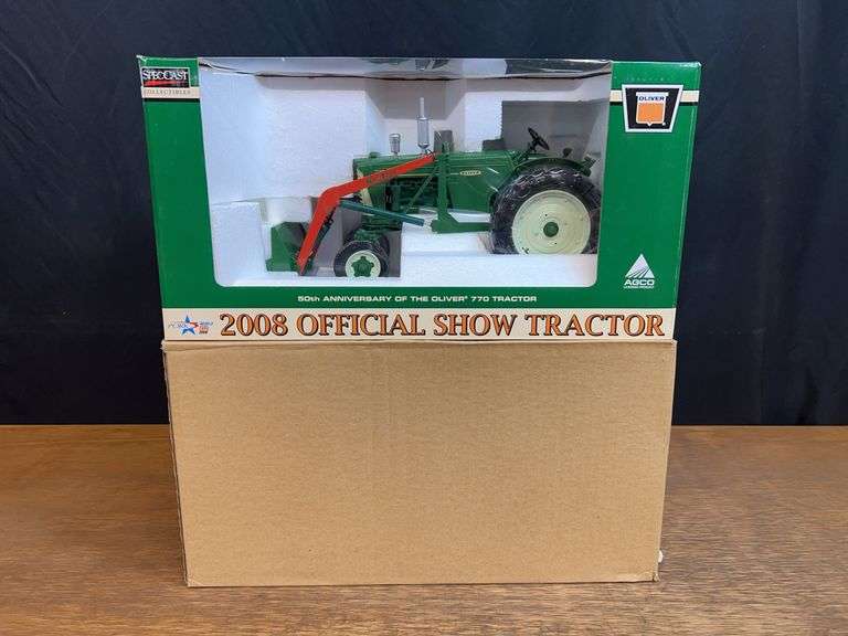 1/16 Oliver 770 w/Loader 2008 Pork Expo NIB SC image