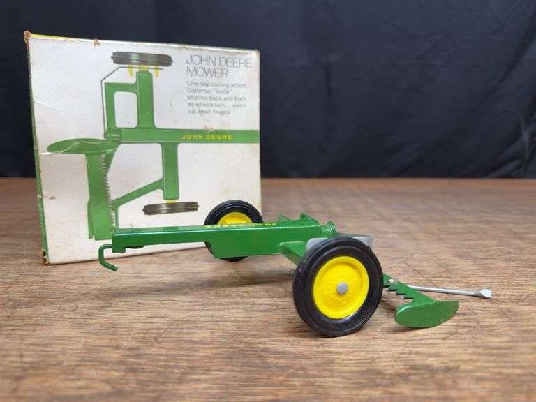 1/16 John Deere Sickle Bar Mower NIB Ertl image