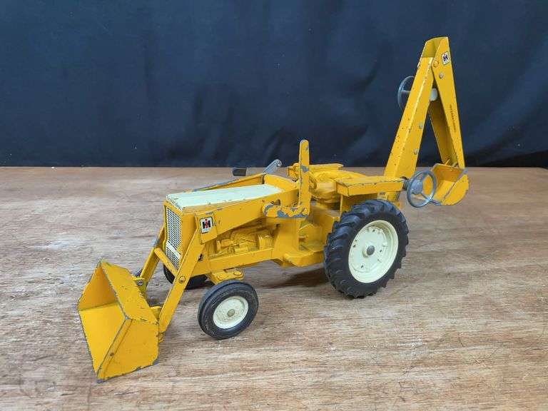 1/16 IH 3444 Backhoe Ertl image