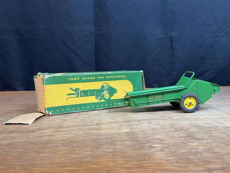 1/16 John Deere Spreader NIB Eska image