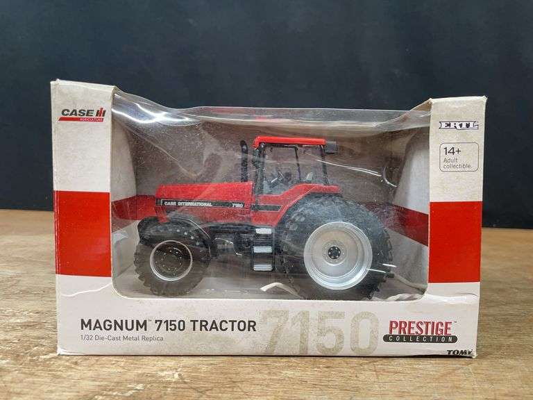 1/32 Case-IH Magnum 7150 Prestige NIB Ertl image