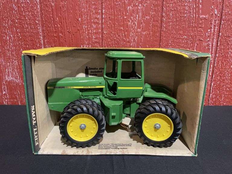 1/16 John Deere 8640 NIB Ertl image