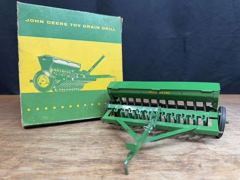 1/16 John Deere Grain Drill NIB Eska image