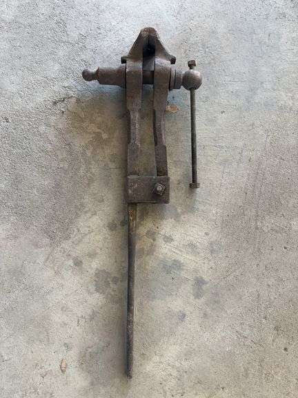 Post Vise image