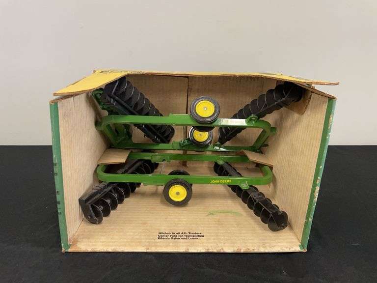 1/16 John Deere 220 Flex Disk NIB Ertl image