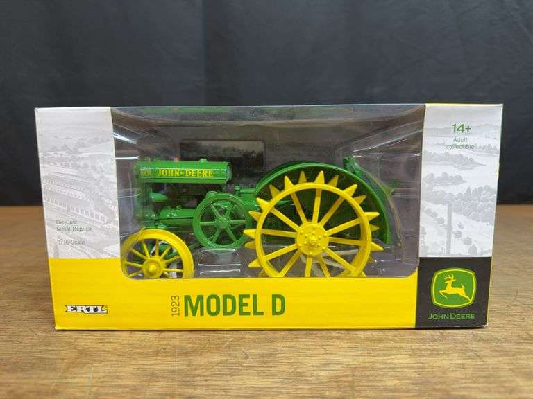 1/16 John Deere D Museum NIB Ertl image