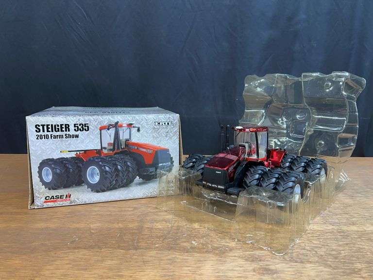 1/32 Case-IH Steiger 535 2010 Farm Show Chrome NIB Ertl image