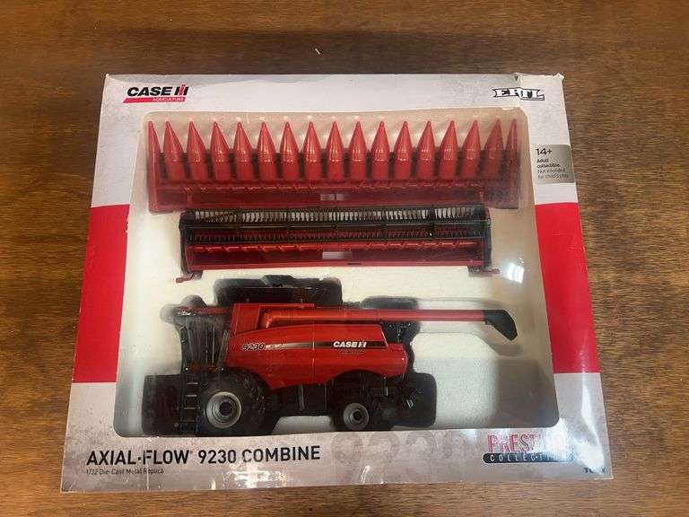 1/32 Case-IH 9230 Combine Prestige Ertl image