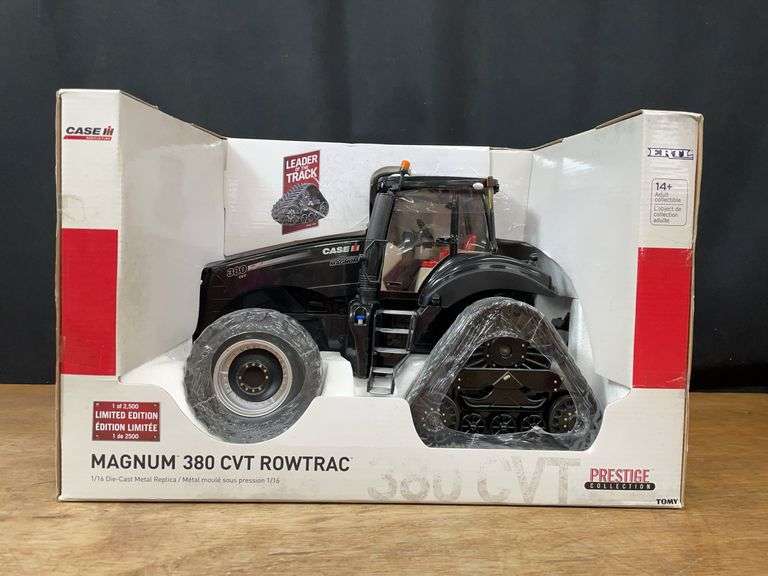 1/16 Case-IH Magnum 380 CVT Prestige Black NIB Ertl image