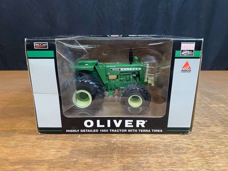 1/16 Oliver 1950 2013 TTT NIB SC image