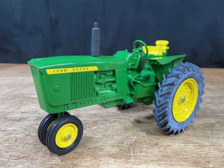 1/16 John Deere 3020 Ertl image