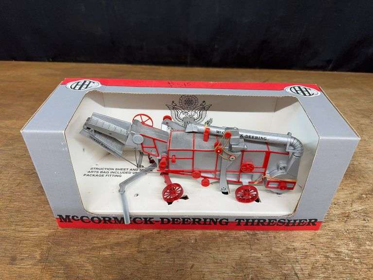 1/28 McCormick-Deering Thresher Special Edition NIB SC image