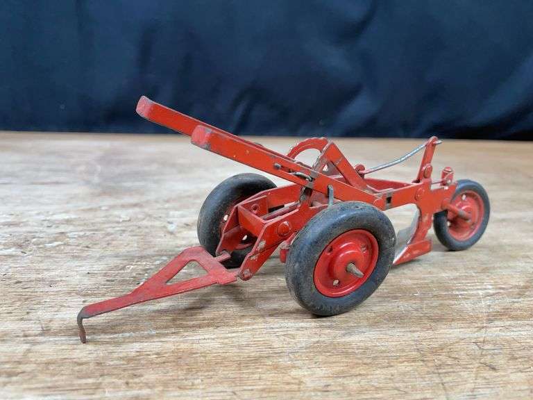 1/16 IH McCormick Plow Eska image