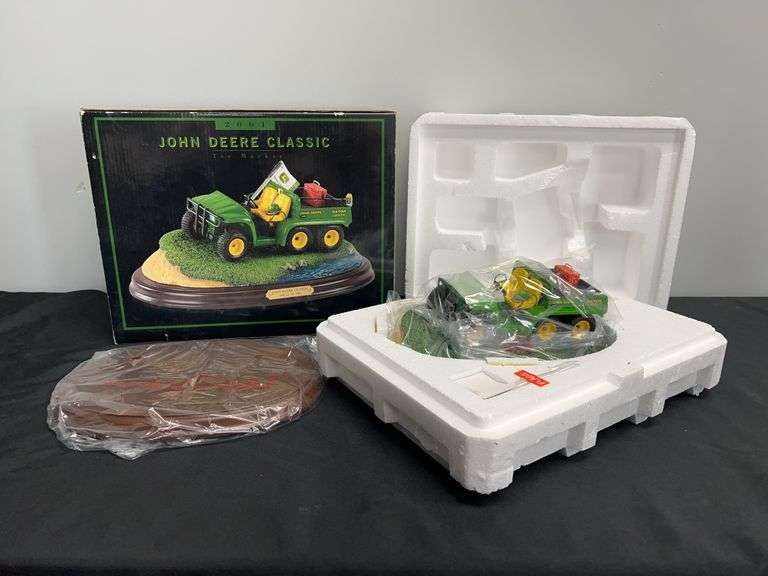 2001 John Deere Classic Tee Marker NIB image