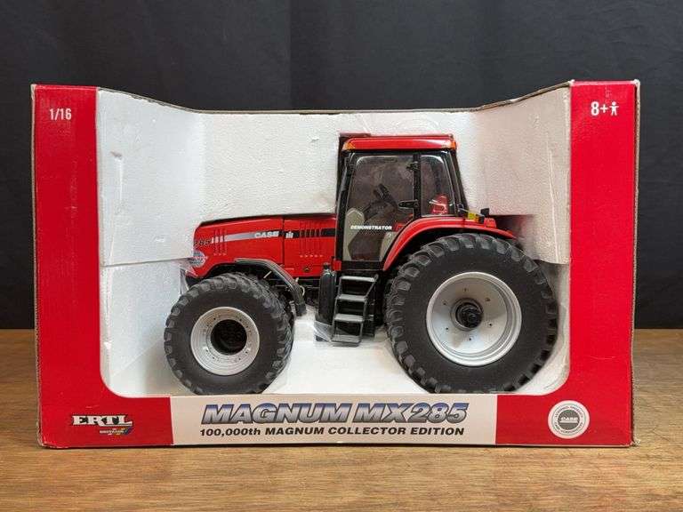 1/16 Case-IH Magnum MX285 Demonstrator Collector NIB Ertl image