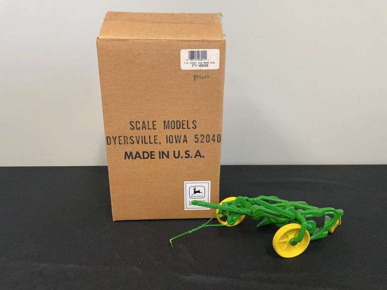 1/16 John Deere Plow 1999 Vindex NIB SM image