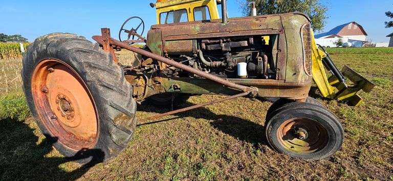 Oliver 70 Row Crop image