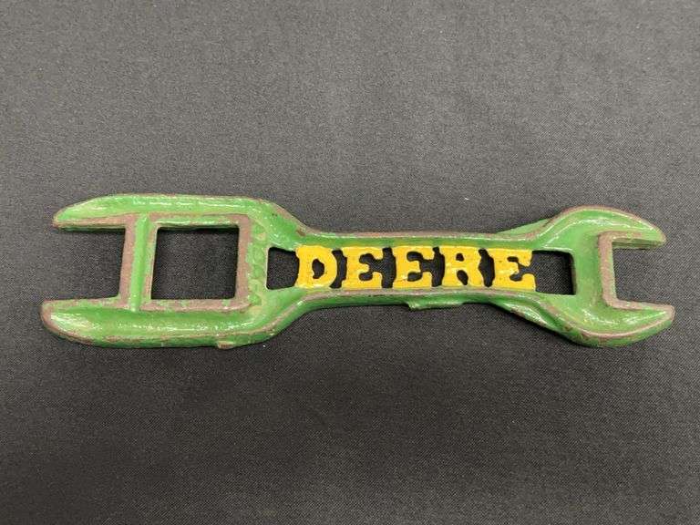 Deere Cut-Out Wrench image