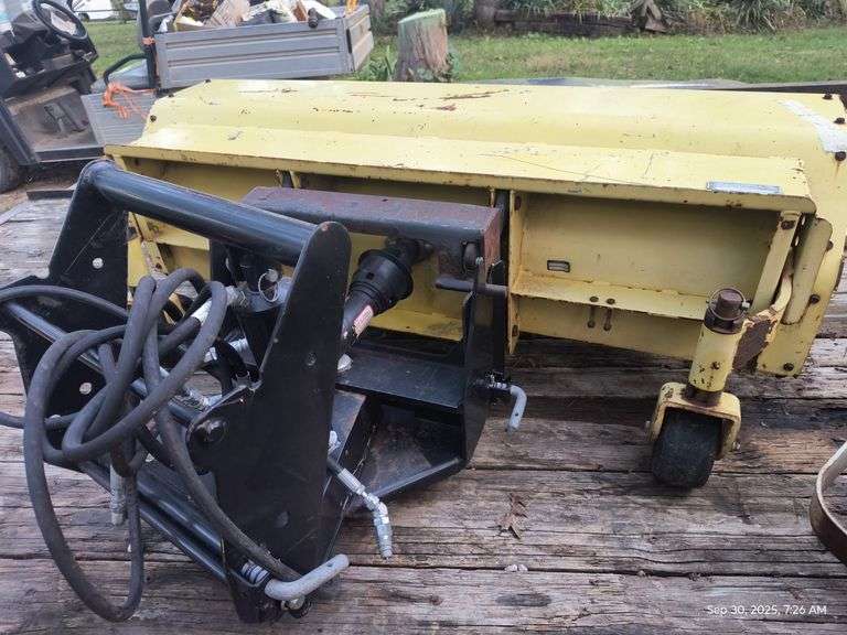 John Deere 51 Broom image