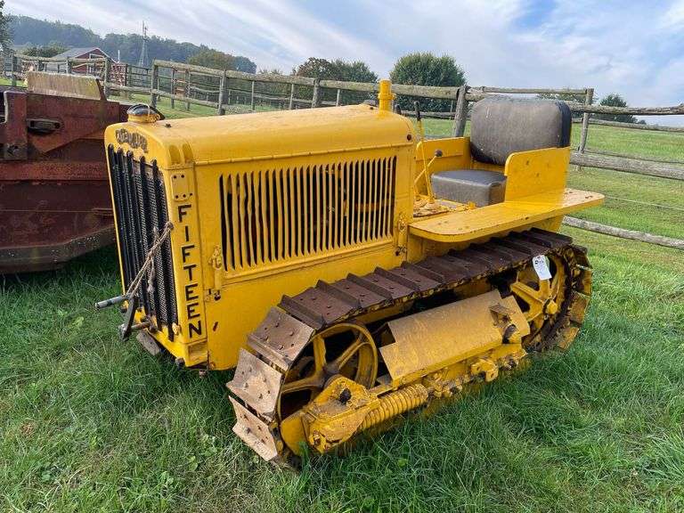 1930 Caterpillar Fifteen Crawler image