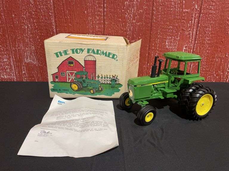 1/16 John Deere 4250 1982 NFTS NIB Ertl image