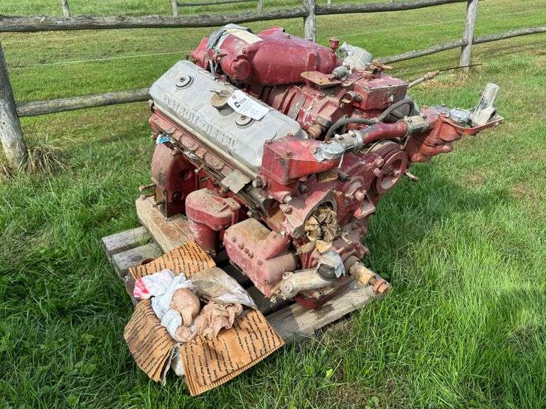 Detroit Diesel 8V-71 Engine image