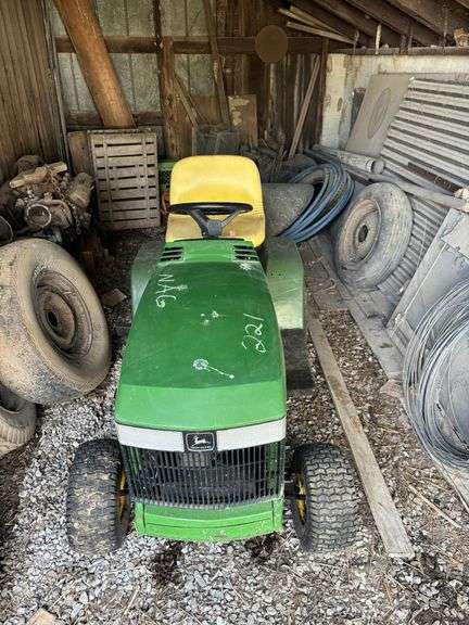 John Deere Lawnmower image