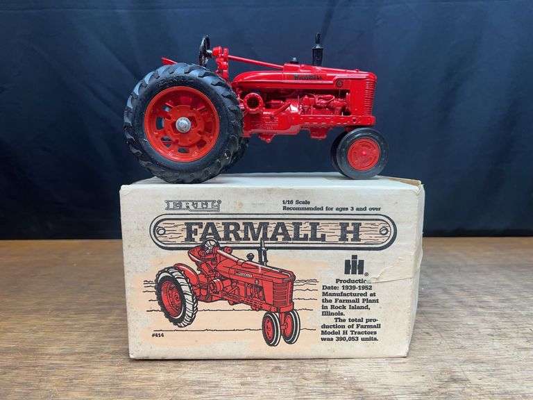 1/16 Farmall H Ertl image