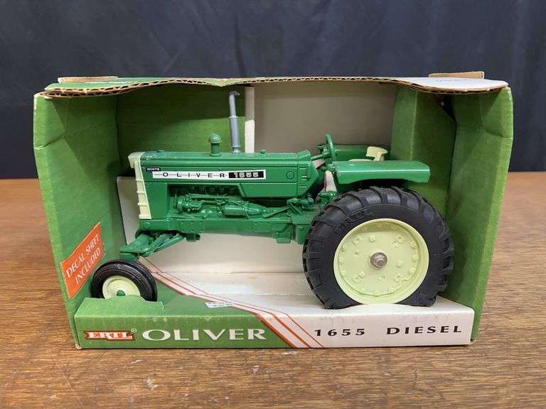 1/16 Oliver 1655 NIB Ertl image
