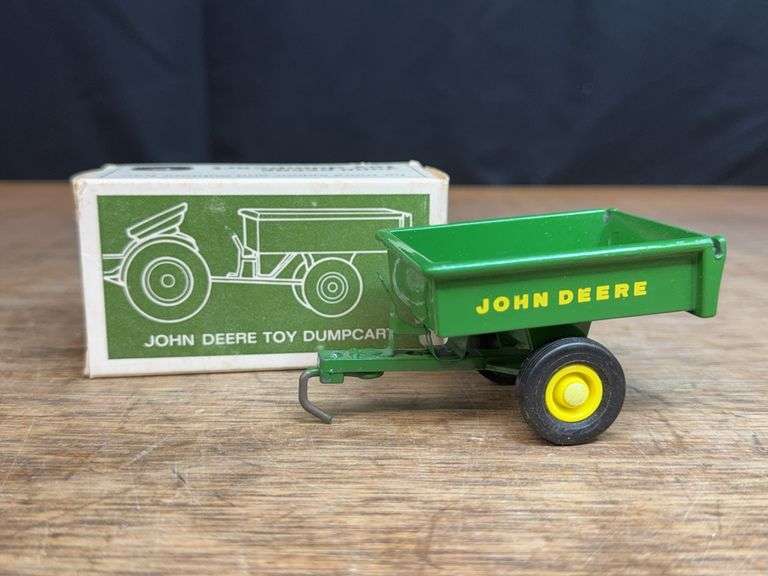 1/16 John Deere L&G Cart NIB Ertl image