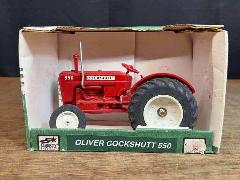 1/16 Cockshutt 550 NIB SC image