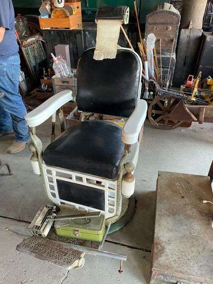 Theo A. Kochs Barbers Chair image