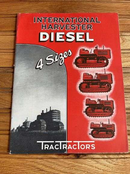 IH TracTracTors Sales Literature image