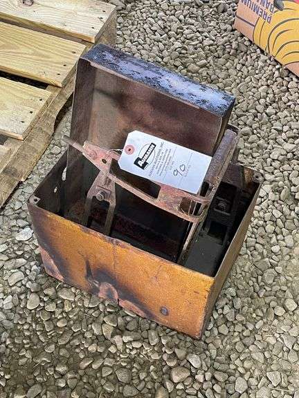 Caterpillar Battery Box image